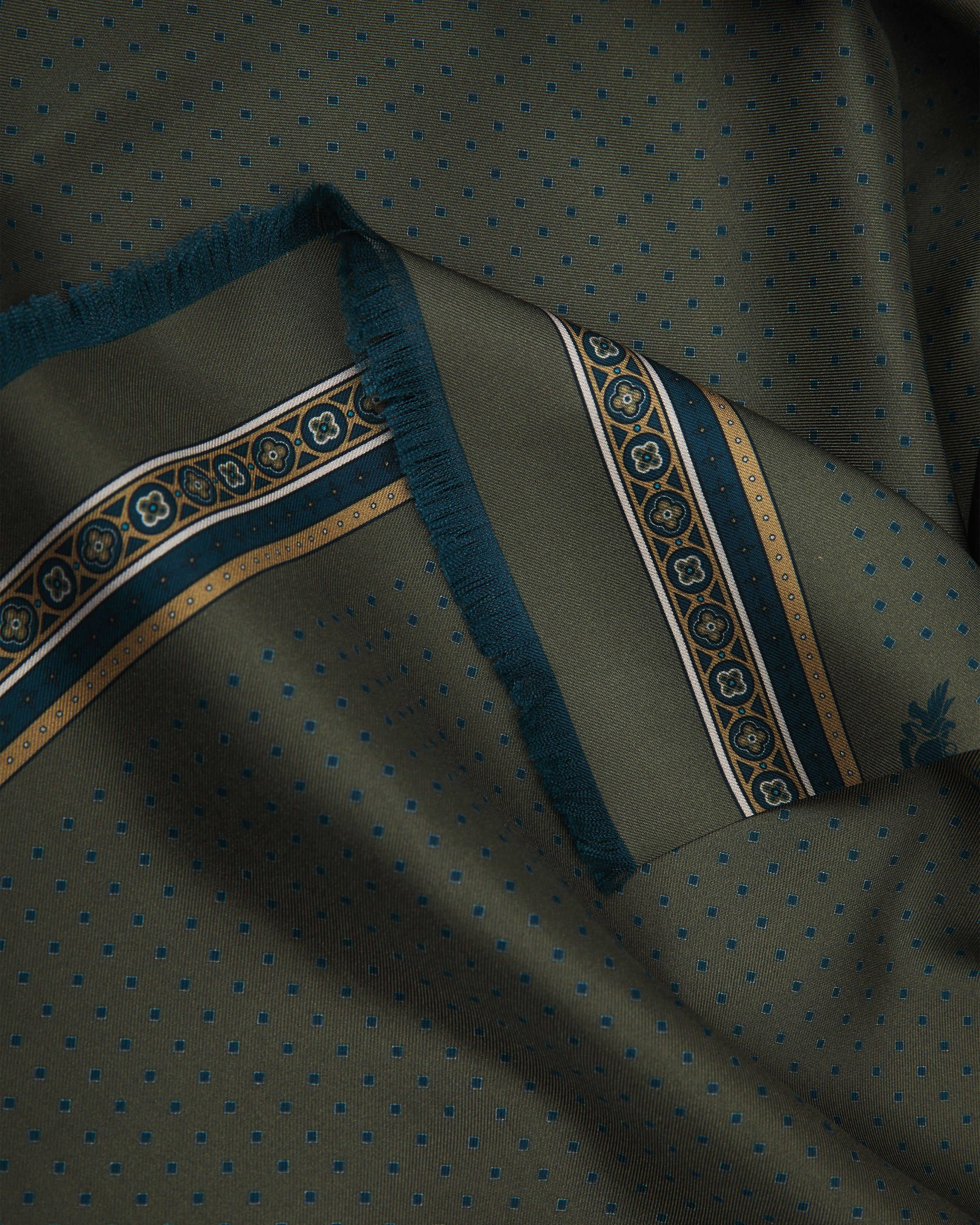 The London Scarf — Chiswick in Olive