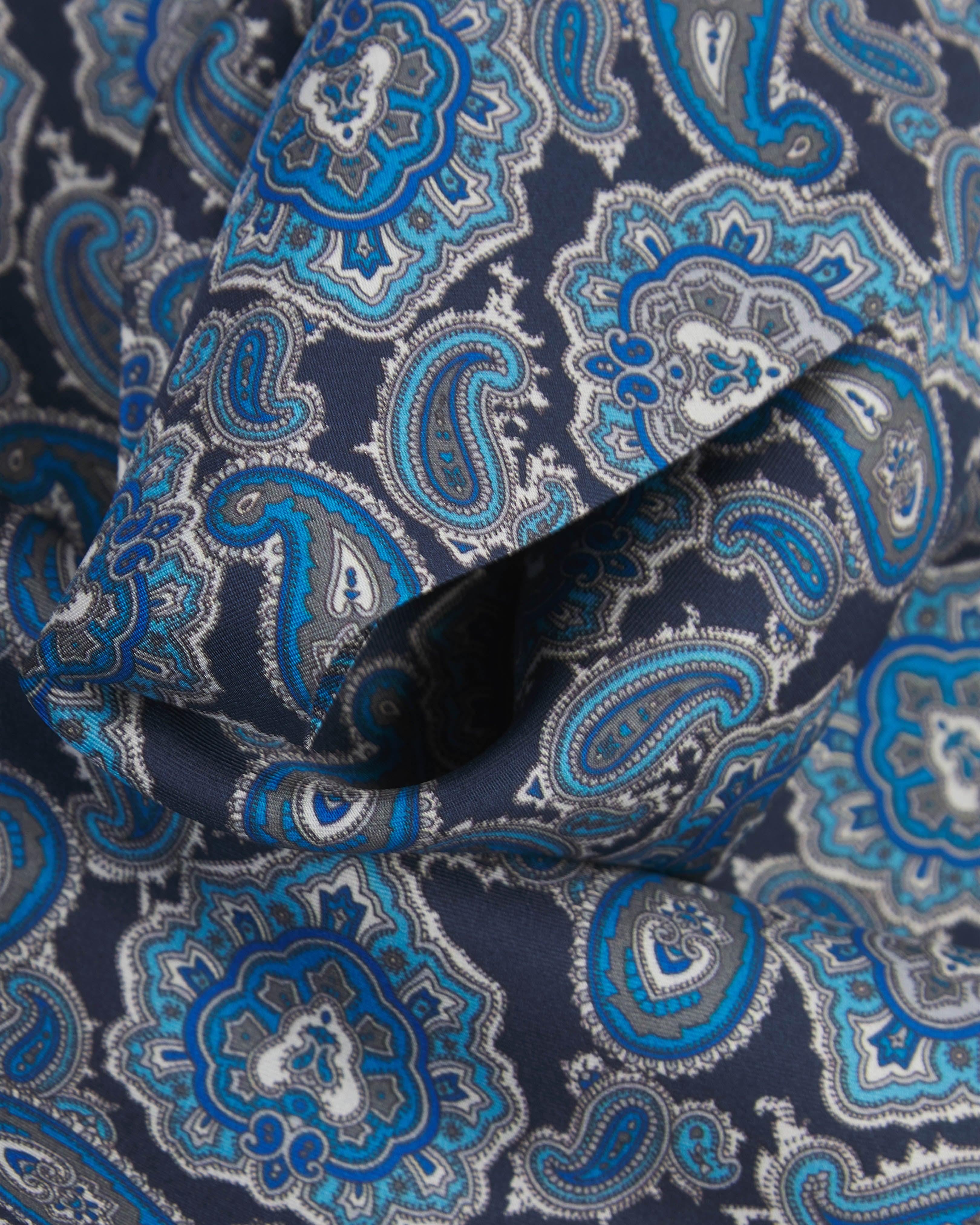 Men's Silk Paisley Scarf - The DeZon