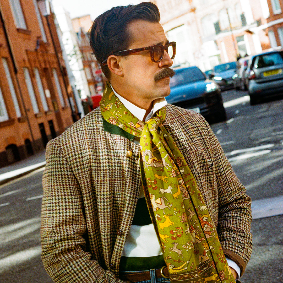 ソーホー スカーフ - メンズ シルク スカーフ & ポケット