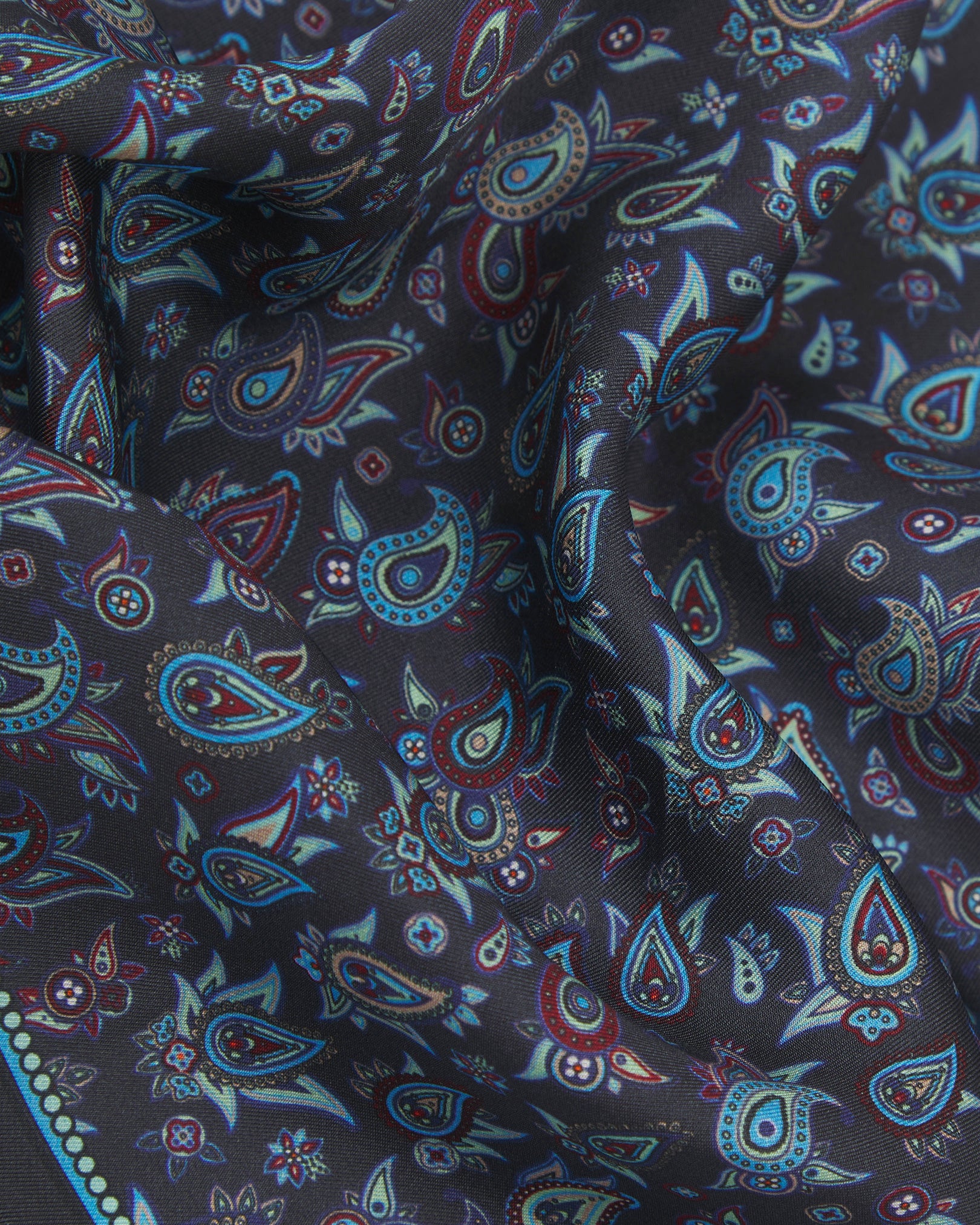 Men's Silk Pocket Square - Buttermere | Gardenia