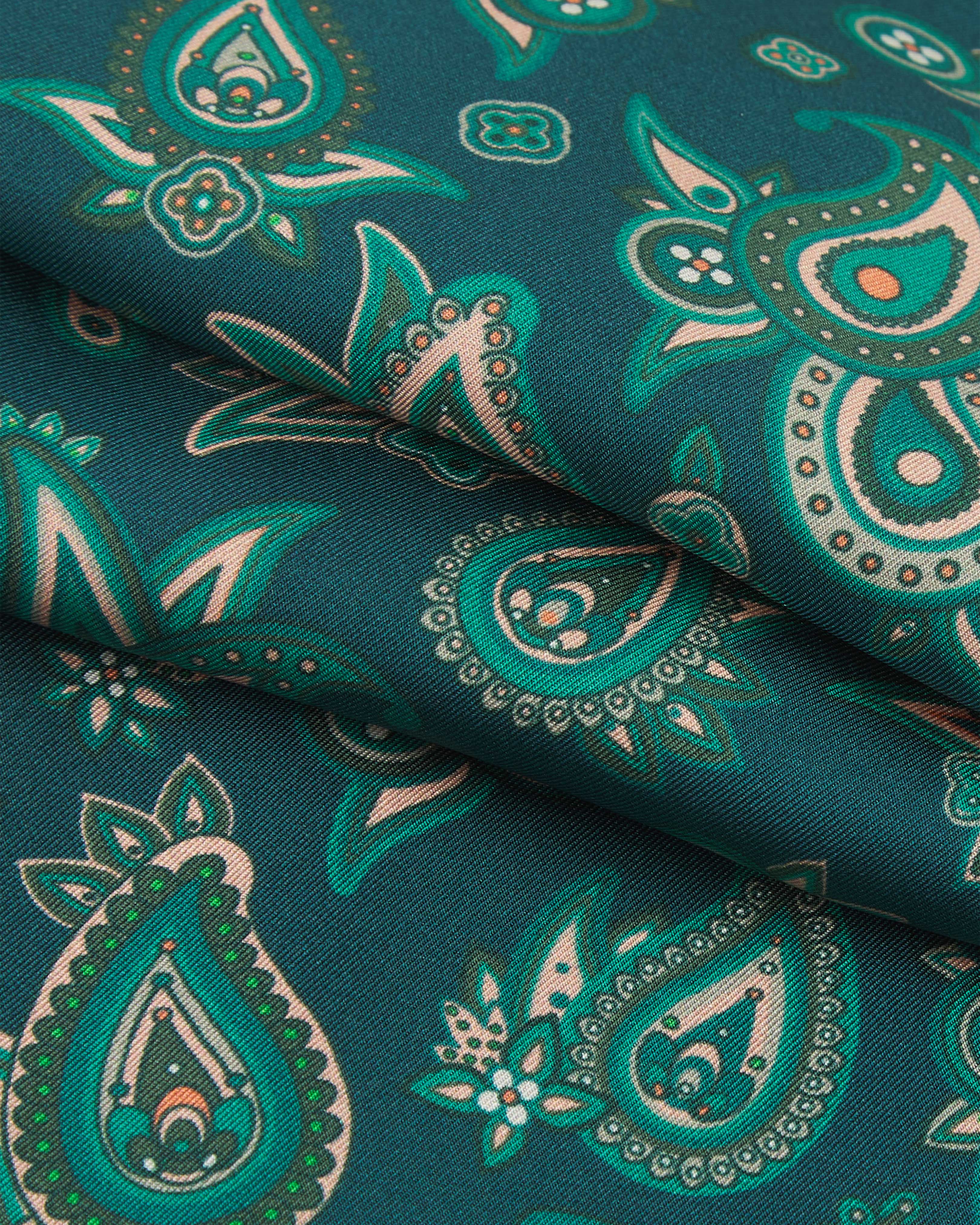 Men's Silk Paisley Scarf in Emerald - The Grassmere