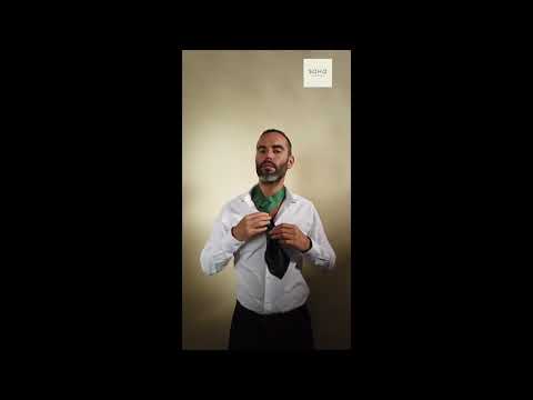 Video demonstrating how to wear a single Ascot tie by SOHO Scarves.